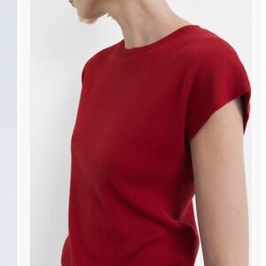 St. John Rich Red wool Short Sleeve Top size small